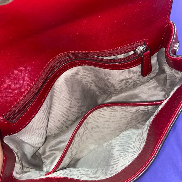Shiny Red Michael Kors bag - Picture 3 of 7